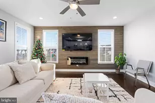 25528 Woodbine Farm Dr, Chantilly, VA 20152 - Photo 14