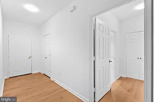 19375 Cypress Ridge Terrace, Leesburg, VA 20176 - Photo 4