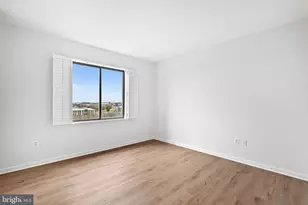 19375 Cypress Ridge Terrace, Leesburg, VA 20176 - Photo 28