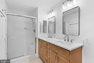 19375 Cypress Ridge Terrace, Leesburg, VA 20176 - Photo 24