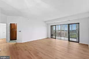 19375 Cypress Ridge Terrace, Leesburg, VA 20176 - Photo 10