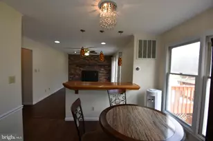 20040 Bobwhite Ln, Sterling, VA 20165 - Photo 6