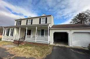 20040 Bobwhite Ln, Sterling, VA 20165 - Photo 1