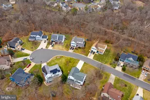 21 Lipscomb Ct, Sterling, VA 20165 - Photo 22