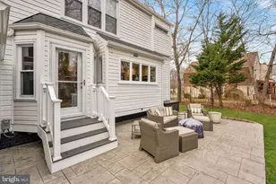 21 Lipscomb Ct, Sterling, VA 20165 - Photo 8