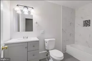 46607 Carriage Ct, Sterling, VA 20164 - Photo 4