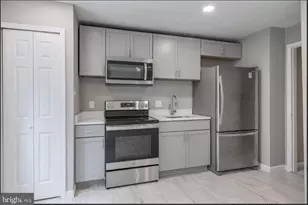 46607 Carriage Ct, Sterling, VA 20164 - Photo 10