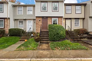 307 Brethour Ct, Sterling, VA 20164 - Photo 1