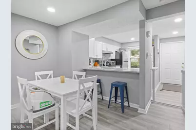 307 Brethour Court, Sterling, VA 20164 - Photo 6