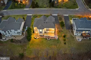 22558 Forest Run Dr, Ashburn, VA 20148 - Photo 8