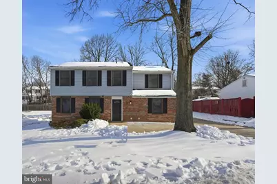 132 N Fillmore Avenue, Sterling, VA 20164 - Photo 2