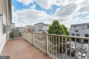 44750 Tiverton Sq, Ashburn, VA 20147 - Photo 26