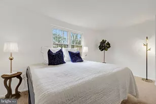 37 Alden Ct, Sterling, VA 20165 - Photo 18