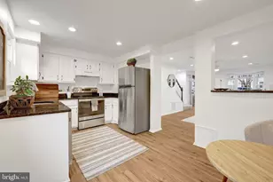 37 Alden Ct, Sterling, VA 20165 - Photo 14