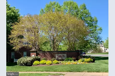 20301 Beechwood Terrace #201, Ashburn, VA 20147 - Photo 2