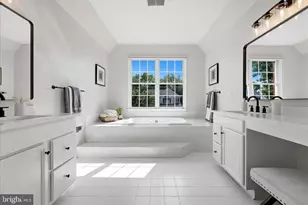 22806 Oatlands Grove Pl, Ashburn, VA 20148 - Photo 34