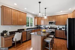22806 Oatlands Grove Pl, Ashburn, VA 20148 - Photo 20