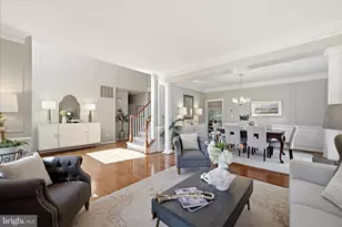 22806 Oatlands Grove Pl, Ashburn, VA 20148 - Photo 4