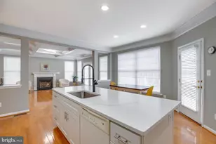 42007 Pepperbush Pl, Aldie, VA 20105 - Photo 16