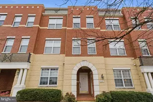 43605 McDowell Sq, Leesburg, VA 20176 - Photo 2