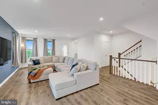 20941 Bluebird Sq, Sterling, VA 20165 - Photo 10