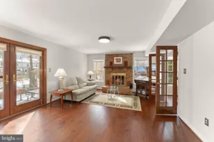 20 N Lowery Ct, Sterling, VA 20165 - Photo 16