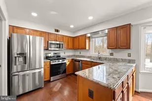 20 N Lowery Ct, Sterling, VA 20165 - Photo 22