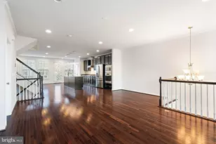 42237 Lancaster Woods Square, Chantilly, VA 20152 - Photo 6