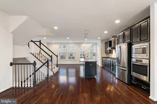 42237 Lancaster Woods Square, Chantilly, VA 20152 - Photo 8