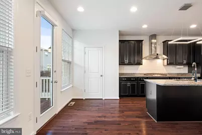 42237 Lancaster Woods Square, Chantilly, VA 20152 - Photo 16