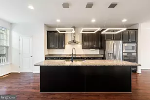 42237 Lancaster Woods Square, Chantilly, VA 20152 - Photo 18