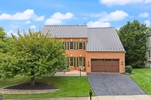 18571 Dettington Ct, Leesburg, VA 20176 - Photo 10