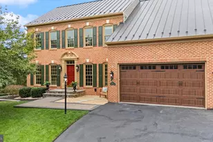 18571 Dettington Ct, Leesburg, VA 20176 - Photo 14