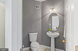 25450 Upper Clubhouse Dr, Chantilly, VA 20152 - Photo 16