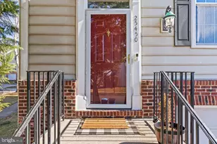 25450 Upper Clubhouse Dr, Chantilly, VA 20152 - Photo 4