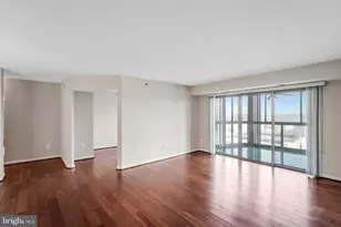 19385 Cypress Ridge Terrace, Leesburg, VA 20176 - Photo 6