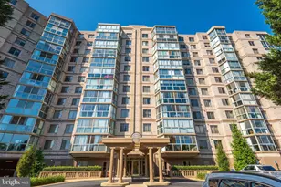 19385 Cypress Ridge Terrace, Leesburg, VA 20176 - Photo 2