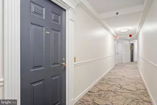 19385 Cypress Ridge Terrace, Leesburg, VA 20176 - Photo 4