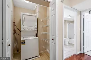 19385 Cypress Ridge Terrace, Leesburg, VA 20176 - Photo 26