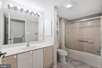 19385 Cypress Ridge Terrace #815, Leesburg, VA 20176 - Photo 20