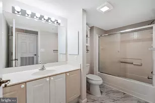 19385 Cypress Ridge Terrace, Leesburg, VA 20176 - Photo 20