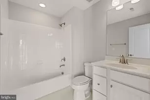 23041 Canyon Oak Ct, Brambleton, VA 20148 - Photo 38