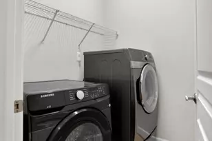 23106 Bronstein Ln, Brambleton, VA 20148 - Photo 32