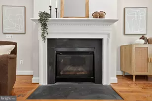 23106 Bronstein Ln, Brambleton, VA 20148 - Photo 4