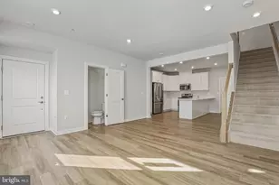 20280 Newfoundland Sq, Ashburn, VA 20147 - Photo 4