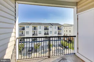 23516 Hopewell Manor Terrace, Ashburn, VA 20148 - Photo 20