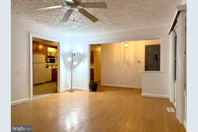 905 W Poplar Road, Sterling, VA 20164 - Photo 6