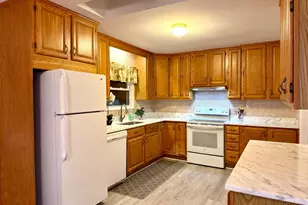 905 W Poplar Rd, Sterling, VA 20164 - Photo 12