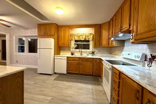 905 W Poplar Rd, Sterling, VA 20164 - Photo 10