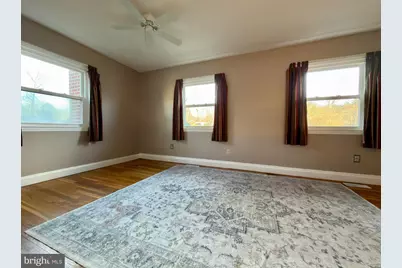 905 W Poplar Road, Sterling, VA 20164 - Photo 28